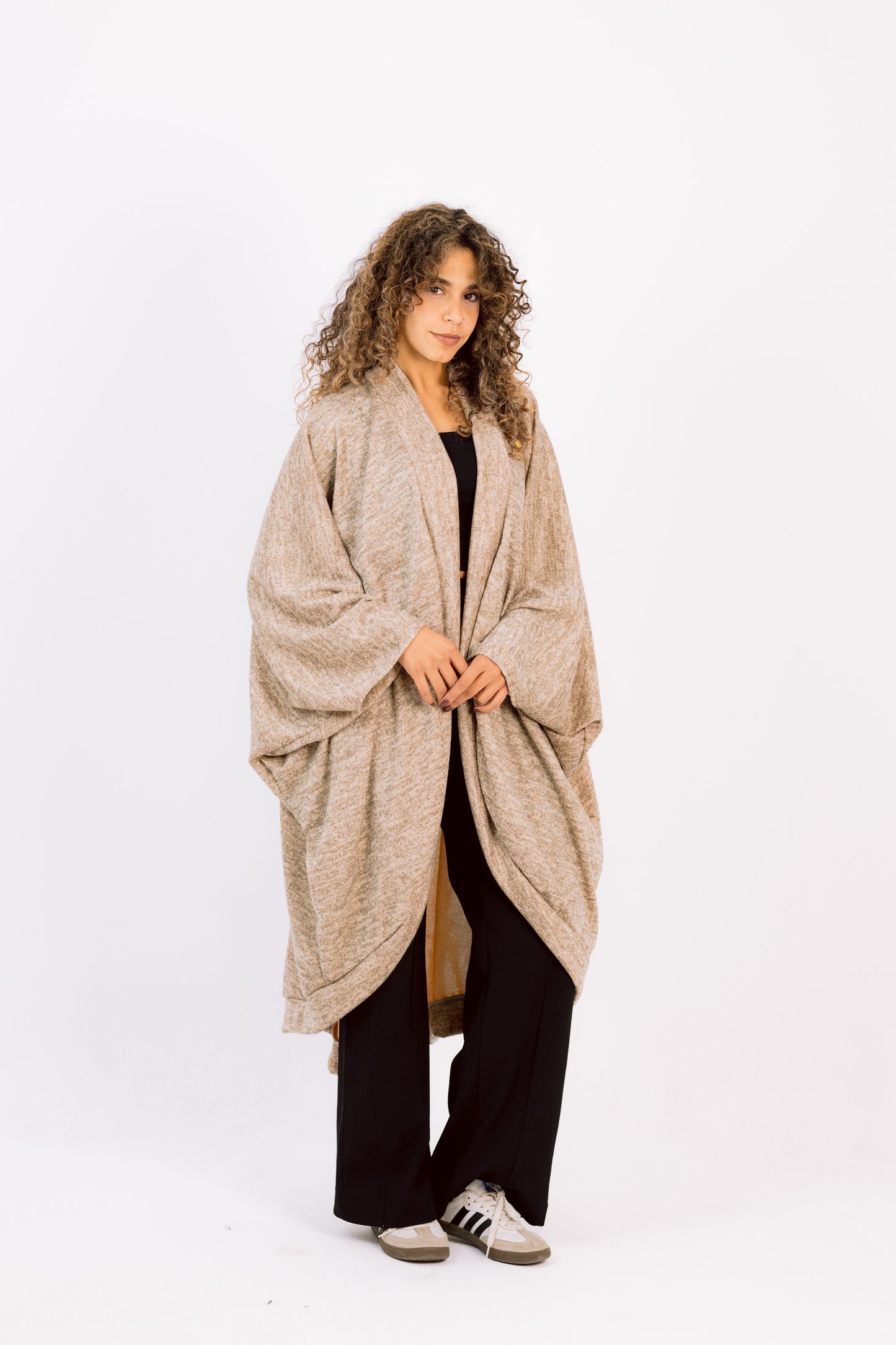 Noa – Beige U-Shaped Cardigan