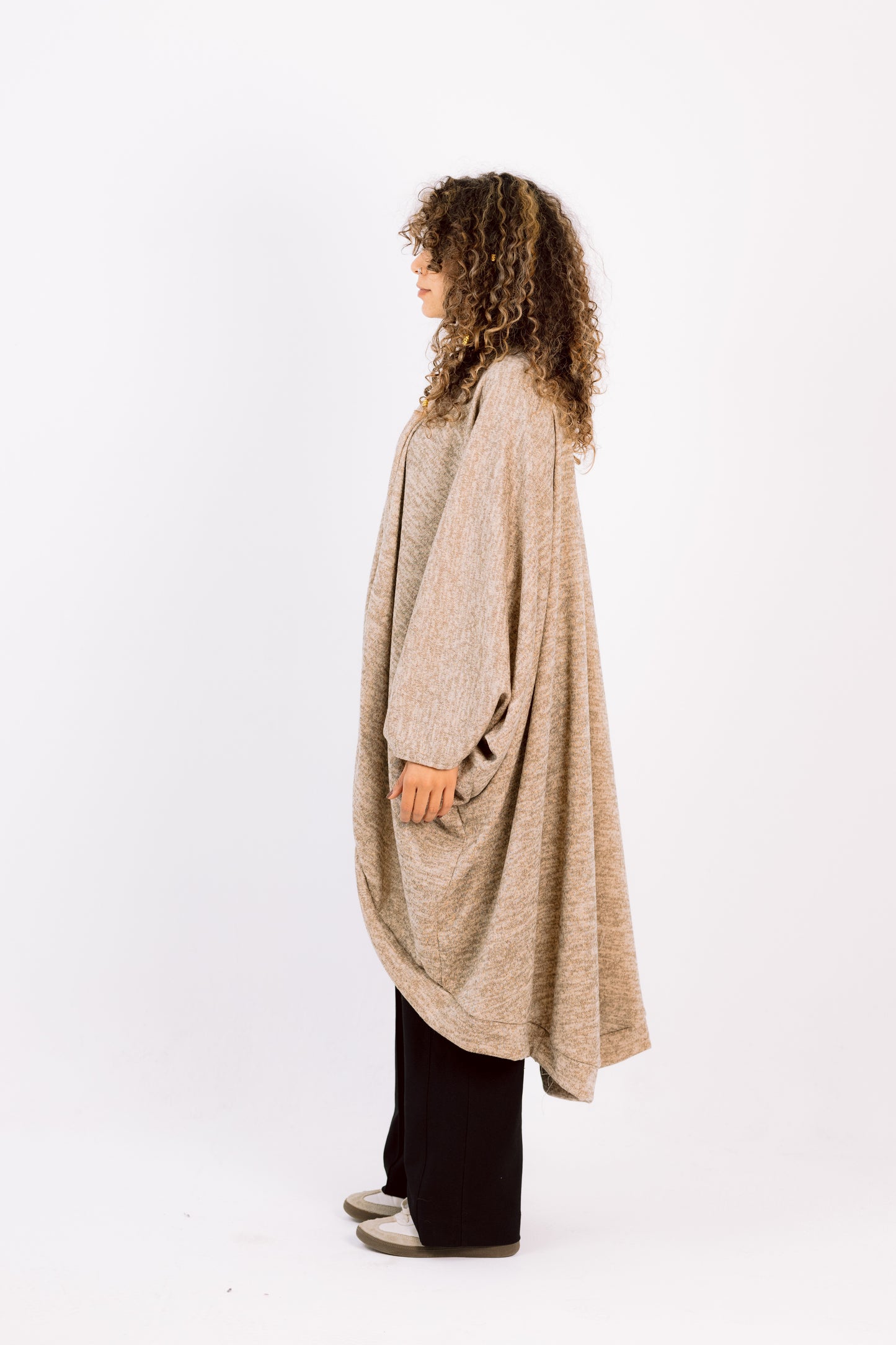 Noa – Beige U-Shaped Cardigan