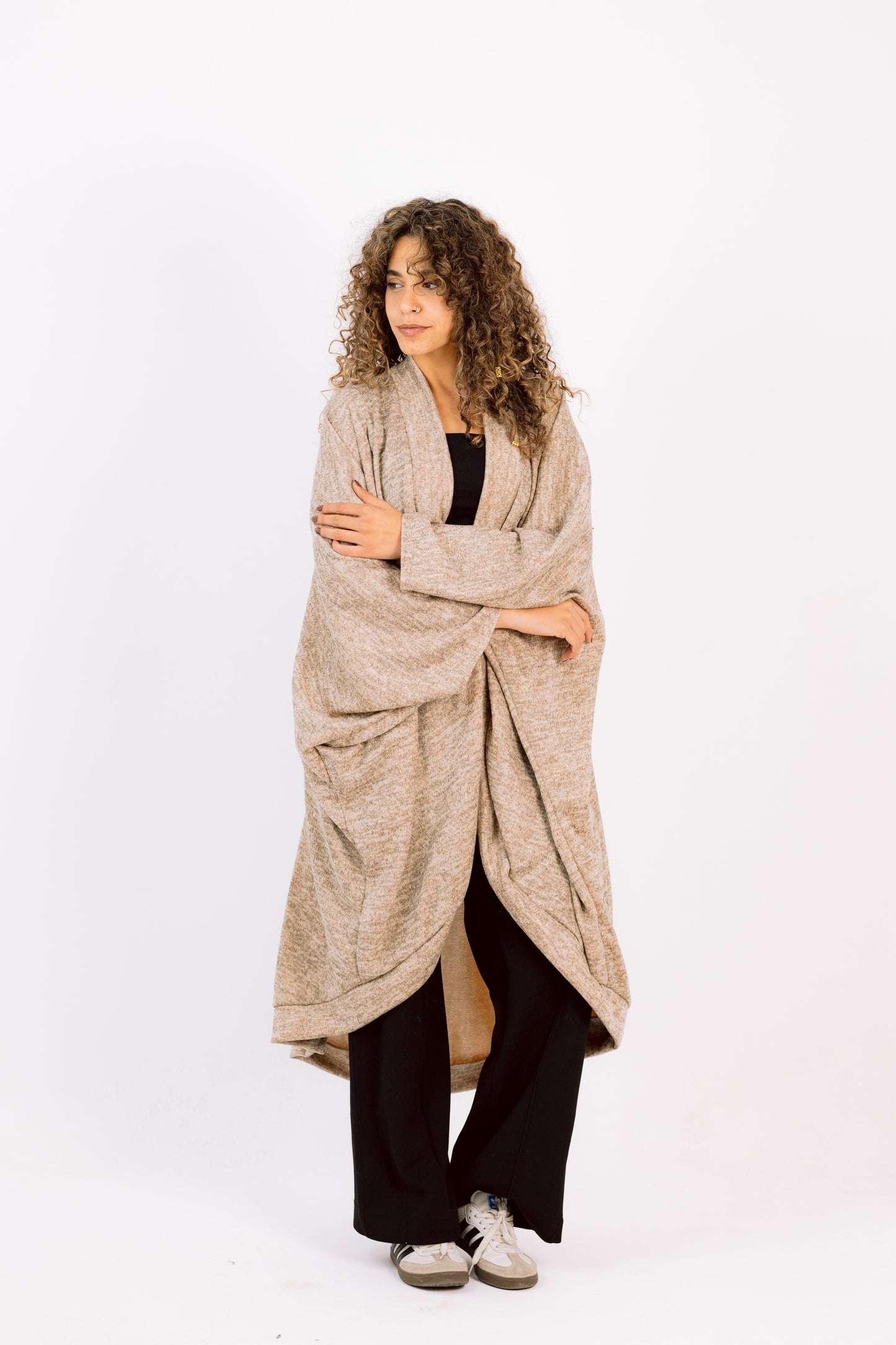 Noa – Beige U-Shaped Cardigan